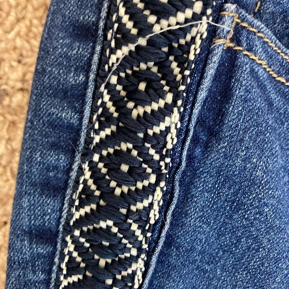 Westport 1962 Cool Tribal side embroidered High waist Cropped Jeans - Picture 3 of 12